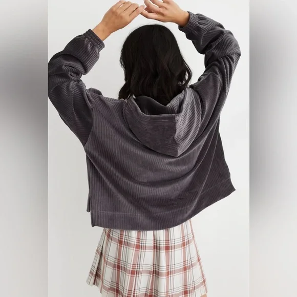 NWT Aerie Groove-On Velour Hoodie in Size Large - Picture 2 of 8